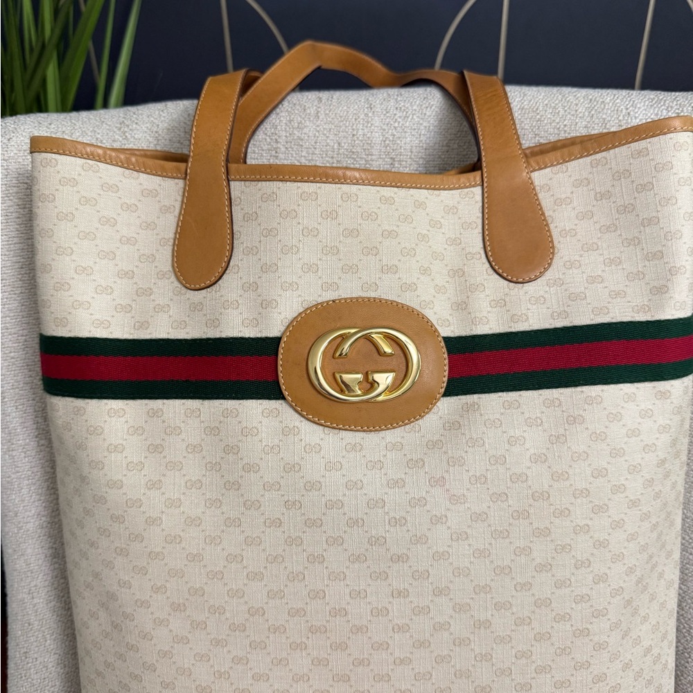 Authentic Gucci white monogram microGG coated canvas tote bag - Picture 3 of 16